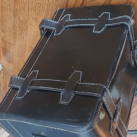 Vintage Black Leather Photographer's Camera/Equipment Bag - Picture 11 of 16